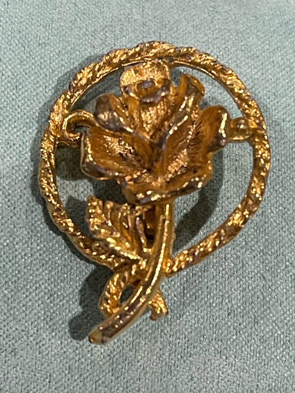 Gold-Tone Floral Rose Brooch Pin - Women Jewelry